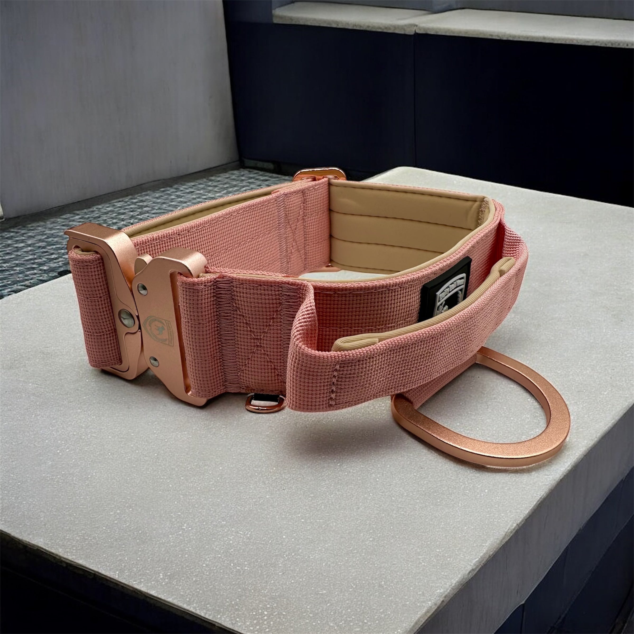 Combat Collar | Creme de la rosé